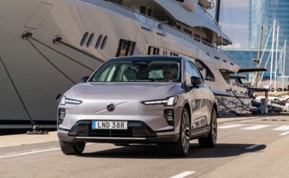 Роскошнее, чем Tesla, но дешевле, чем Mercedes: является ли Volvo EX60 идеальным компромиссом?